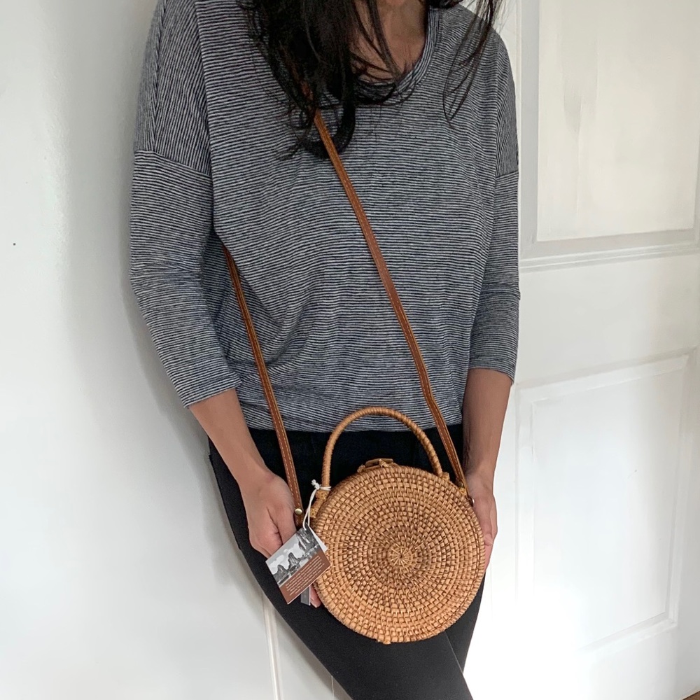 NWT woven rattan genuine leather canteen bag - Picture 2 of 9